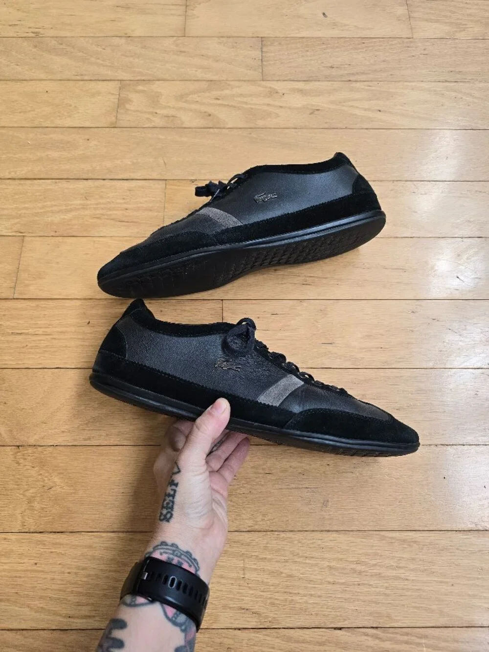 vintage Y2K | Lacoste black leather monochrome retro sneakers | MENS 10.5